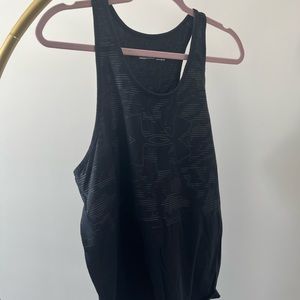 Black UNDER ARMOUR workout tank